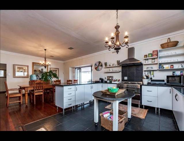 4 BEDROOM HOUSE SOLD IN COWIES HILL